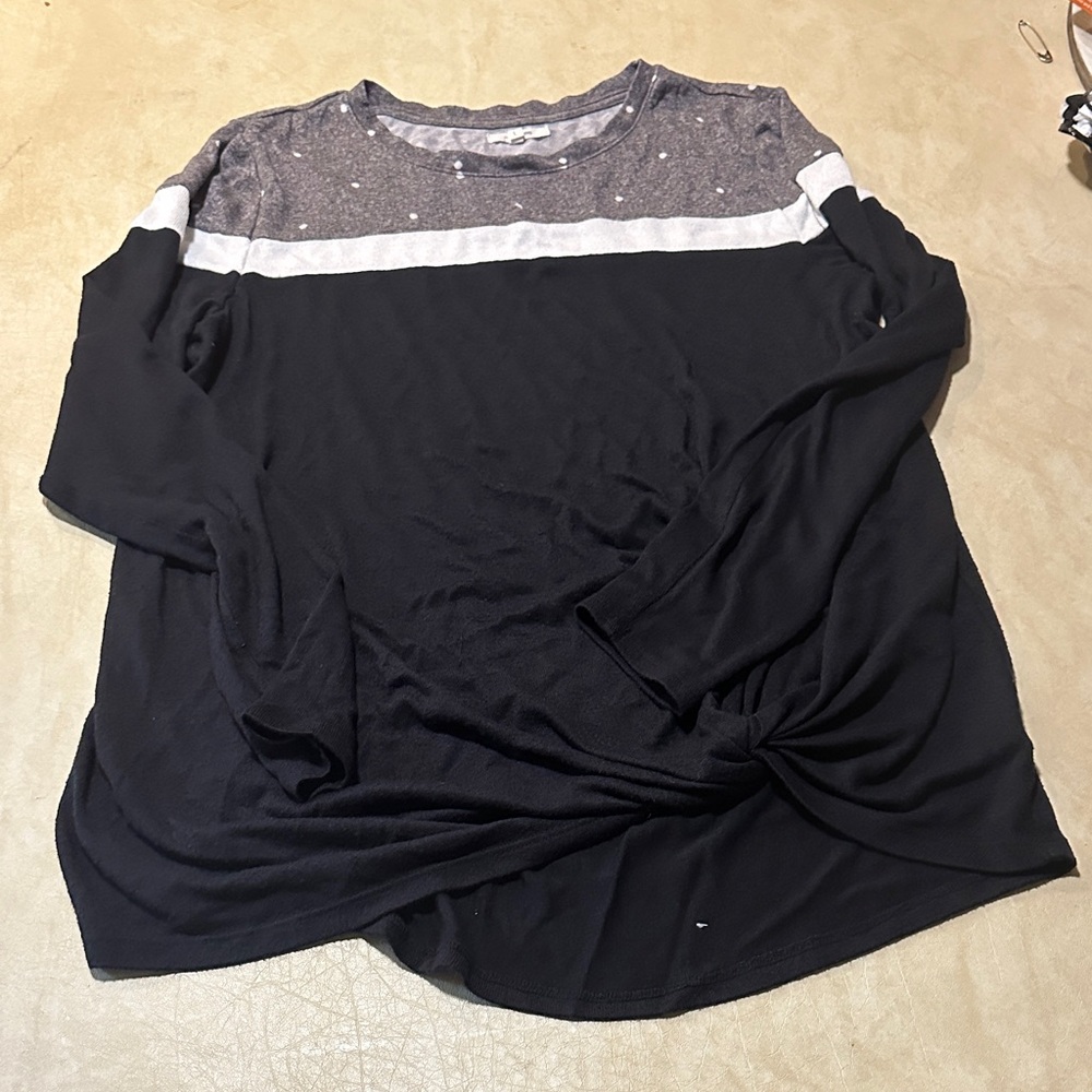 Maurices Charcoal Heather Long Sleeve Tee